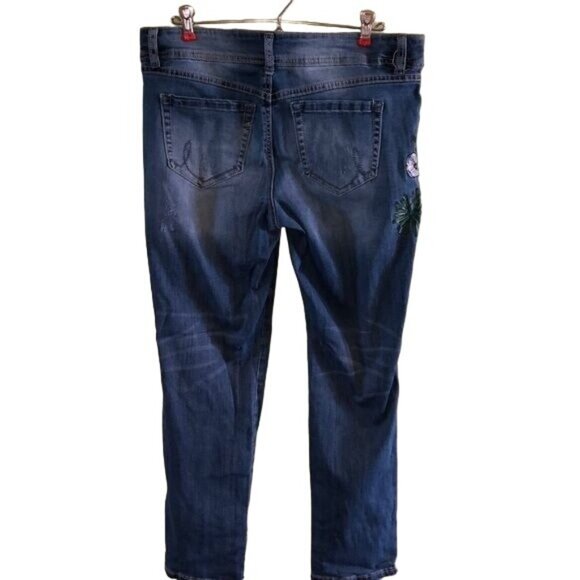 INC Embroidered Floral Jeans Size 2 - Picture 6 of 8